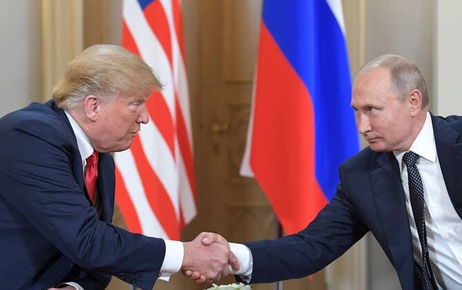 Russian President Vladimir Putin and US President Donald Trump meet in Helsinki 5593656 16.07.2018 July 16, 2018. Russian President Vladimir Putin and US President Donald Trump, left, during a meeting at the Presidential Palace in Helsinki. Sergey Guneev Sputnik Helsinki Finland  Copyright: xSergeyxGuneevx