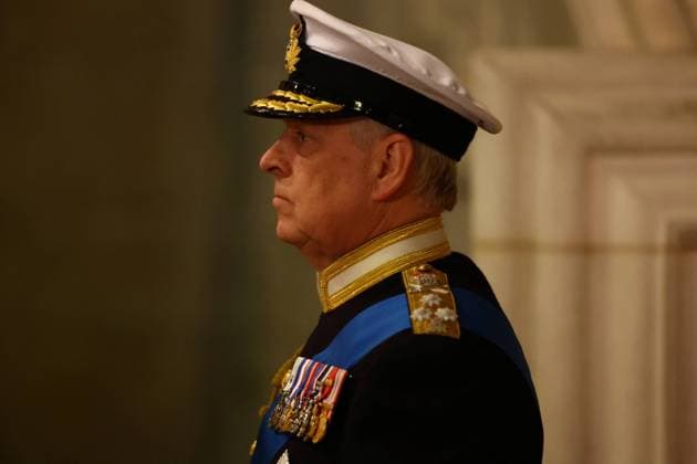 . 16 09 2022. London, United Kingdom. Prince Andrew at a vigil for Queen Elizabeth II at Westminster Hall in London, where the coffin of The Queen is Lying in State.  xPoolx xi-Imagesx IIM-23775-0020