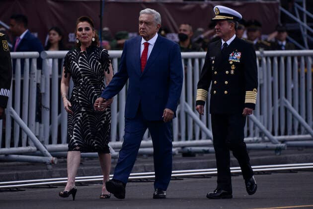 September 16, 2022, Mexico City, Mexico: MexicoÃ¢â‚¬â ¢s President Andres Manuel Lopez Obrador accompanied by his wife Beatriz Gutio rrez MoÂ¼ller and Secretary of the Navy Jose Rafael Ojeda Duran, arriving at the ceremony of the civic-military parade as part of the commemoration of the 212th Anniversary of the beginning of Mexico s Independence in the downtown. on September 16, 2022 in Mexico City, Mexico. Mexico City Mexico - ZUMAe321 20220916_zia_e321_049 Copyright: xCarlosxTischlerxEyepixxGroupx