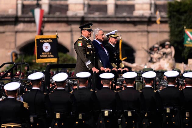 September 16, 2022, Mexico City, Mexico: MexicoÃ¢â‚¬â ¢s President Andres Manuel Lopez Obrador accompanied by Secretary of National Defense (SEDENA) Luis Cresencio Sandoval and Secretary of the Navy Jose Rafael Ojeda Duran, arriving at the ceremony of the civic-military parade as part of the commemoration of the 212th Anniversary of the beginning of Mexico s Independence in the downtown. on September 16, 2022 in Mexico City, Mexico. Mexico City Mexico - ZUMAe321 20220916_zia_e321_057 Copyright: xCarlosxTischlerxEyepixxGroupx