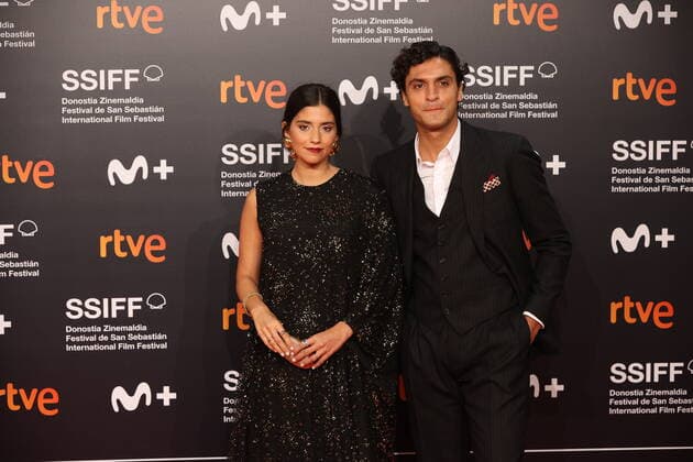 Opening Gala Of The San Sebastian Film Festival 2022 Maria Garcia de Jaime and Tomas Paramo pose during the opening gala of the San Sebastian Film Festival 2022 at the Kursaal, September 16, 2021, San Sebastian, Guipuzkoa, Basque Country, (Spain). From today until next Saturday, September 24, San Sebastian dresses up to host the 70th edition of Zinemaldia, the most famous Spanish film festival. One example is the French actress Juliette Binoche to whom the festival has dedicated this year s official poster and who will attend, for the fourth time in its history, to receive one of the Donostia awards. San Sebastian Spain Spain Copyright: xRaulxTerrelx originalFilename: agency-openingg220916_npyvI.jpg