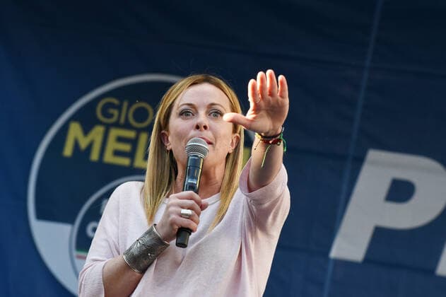 News Themen der Woche KW37 News Bilder des Tages Giorgia Meloni electoral manifestation in Caserta Giorgia Meloni, leader of Fratelli d Italia right side party, and designate premier of Italian government if the right coalition will win next elections of 25 September, held electoral speech in Caserta. During her comitium, Meloni talked about the politicIes for support for Italian families and for the industries, victims of energy crisis. Caserta Campania Italy Copyright: PasqualexGargano