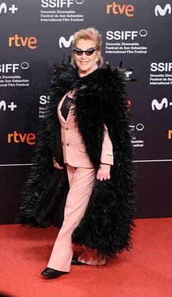 Juliette Binoche Receives The Donostia Award At San Sebastian Film Festival Carmen Maura attends the presentation of the honorary Donostia Award at the 70th edition of the film festival to Juliette Binoche, on September 18, 2022, in San Sebastian (Basque Country, Spain). San Sebastian Spain Spain  Copyright: xRaulxTerrelx originalFilename: agency-juliette220918_np5J2.jpg