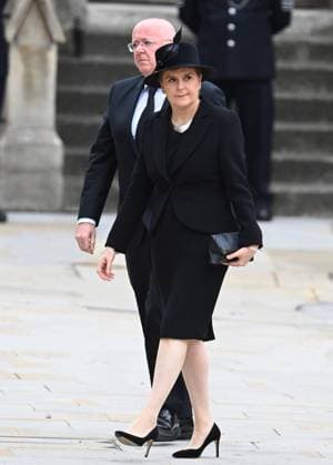 PAP09222603 19 September 2022. HM Queen Elizabeth II is moved from Westminster Hall on the State Gun Carriage of the Royal Navy to Westminster Abbey. 19 September 2022. HM Queen Elizabeth II is moved from Westminster Hall on the State Gun Carriage of the Royal Navy to Westminster Abbey. Here, Nicola Sturgeon Credit: Justin Goff GoffPhotos.com Ref: KGC-03 284280 2022-09-19 London  Copyright: xPapixsx xStarfacex STAR_284280_037