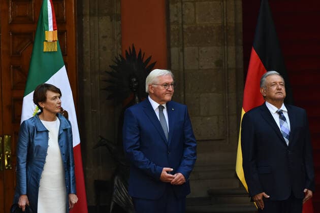 September 20, 2022, Mexico City, Mexico: (L) President of the Federal Republic of Germany Frank-Walter Steinmeier accompanied by his wife Elke BoÂ¼denbender and Mexico s President Andres Manuel Lopez Obrador during the welcoming ceremony before to the Germany-Mexico bilateral meeting as part of Frank-Walter Steinmeier s Working Visit to Mexico at the National Palace. on September 20, 2022 in Mexico City, Mexico. Mexico City Mexico - ZUMAe321 20220920_zia_e321_049 Copyright: xCarlosxTischlerxEyepixxGroupx