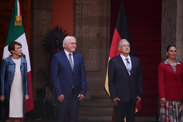 September 20, 2022, Mexico City, Mexico: (L) President of the Federal Republic of Germany Frank-Walter Steinmeier accompanied by his wife Elke BoÂ¼denbender and Mexico s President Andres Manuel Lopez Obrador accompanied by his wife Beatriz Gutio rrez MoÂ¼ller during the welcoming ceremony before to the Germany-Mexico bilateral meeting as part of Frank-Walter Steinmeier s Working Visit to Mexico at the National Palace. on September 20, 2022 in Mexico City, Mexico. Mexico City Mexico - ZUMAe321 20220920_zia_e321_030 Copyright: xCarlosxTischlerxEyepixxGroupx