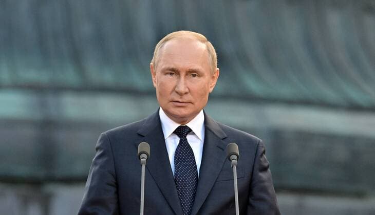 News Themen der Woche KW38 News Bilder des Tages Russia Putin Northwestern Federal District 8279450 21.09.2022 Russian President Vladimir Putin delivers a speech during an event to celebrate the 1160th anniversary of Russian statehood in Veliky Novgorod, Russia. Ilya Pitalev Sputnik Veliky Novgorod Russia  Copyright: xIlyaxPitalevx