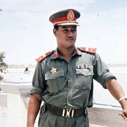 October 12, 1971, Khartoum, Sudan, Africa: JAAFAR NIMEIRY, President of Sudan standing on balcony. Nimeiry was a Sudanese politician who served as the president of Sudan from 1969 to 1985. In 1972 he signed the Addis Ababa Agreement granting autonomy to the non-Muslim southern region of Sudan, which ushered in an 11-year period of peace and stability to the region. After several attempted coups, he lived in exile in Egypt until his death in 2009. Khartoum Sudan - ZUMAk09_ 19711012_jtc_k09_954 Copyright: xKeystonexPressxAgencyx