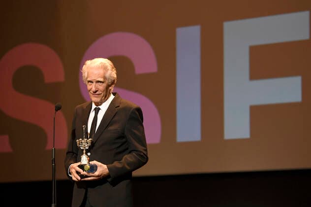 Entertainment Themen der Woche KW38 David Cronenberg bei der Verleihung des Donostia Awards für sein Lebenswerk auf dem 70. Internationalen Filmfestival San Sebastian Festival Internacional de Cine de San Sebastian im Theater Victoria Eugenia. San Sebastian, 22.09.2022 *** David Cronenberg receiving the Donostia Award for lifetime achievement at the 70 San Sebastian International Film Festival Festival Internacional de Cine de San Sebastian at the Victoria Eugenia San Sebastian Theater, 22 09 2022. Foto:xC.xNiehausx xFuturexImage