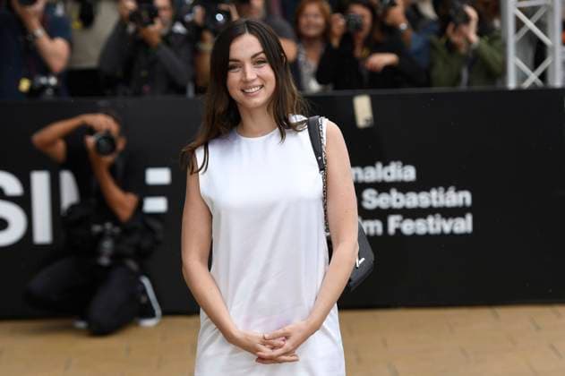 Ana de Armas bei der Ankunft am Hotel Maria Cristina auf dem 70. Internationalen Filmfestival San Sebastian Festival Internacional de Cine de San Sebastian. San Sebastian, 23.09.2022 *** Ana de Armas arriving at Hotel Maria Cristina at the 70 San Sebastian International Film Festival Internacional de Cine de San Sebastian San Sebastian, 23 09 2022 Foto:xC.xNiehausx xFuturexImage