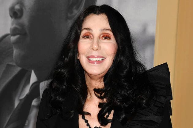 Entertainment Bilder des Tages Cher bei der Film Premiere über das Leben von Sidney Poitier am 21.09.2022 in Los Angeles Sidney Filmpremiere in LA mit Oprah Winfrey & Cher *** Cher at the movie premiere about the life of Sidney Poitier on 21 09 2022 in Los Angeles Sidney movie premiere in LA with Oprah Winfrey Cher 