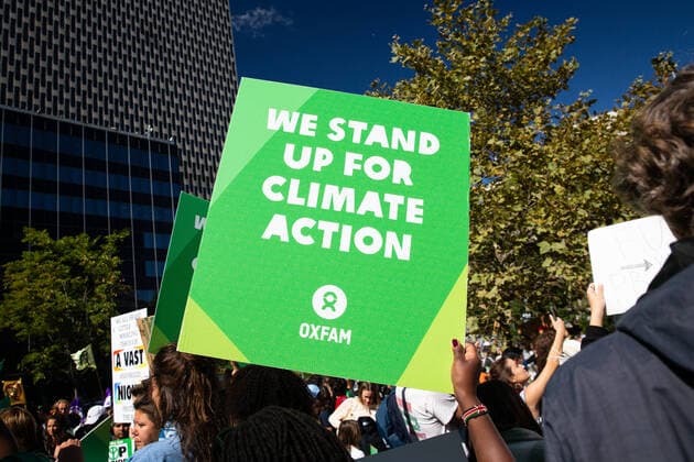 September 23, 2022, New York City, United States: A protester holds a placard reading, We stand for climate action during the climate strike. Hundreds of youth climate protesters marched from Foley Square to Battery Park with Fridays for the Future International Climate Strike. New York City United States - ZUMAs197 20220923_zaa_s197_165 Copyright: xKarlaxCotx