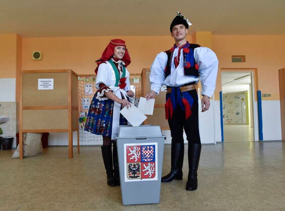 News Themen der Woche KW38 News Bilder des Tages The municipal and Senate elections in Kunovice, Czech Republic, September 23, 2022. (CTKxPhoto DaliborxGluck) CTKPhotoP2022092402941  dg006