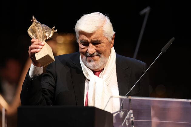 Verleihung Europäischer Kulturpreis 2022 Preisträger Mario Adorf während seiner Dankesrede. Verleihung Europäischer Kulturpreis am 24.09.2022 in der Tonhalle Zürich. Kanton Zürich, Schweiz.