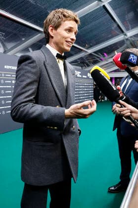 Eddie Redmayne bei der Verleihung des Golden Eye Award an Eddie Redmayne im Rahmen des Screenings des Netflix-Films The Good Nurse auf dem 18. Zurich Film Festival 2022 im Kongresshaus Zürich. Zürich, 25.09.2022