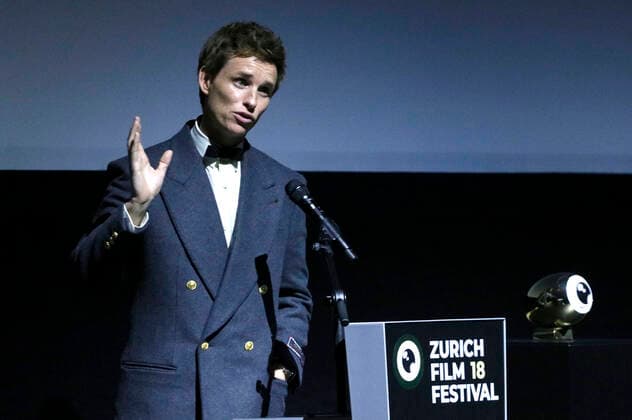 Eddie Redmayne bei der Verleihung des Golden Eye Award an Eddie Redmayne im Rahmen des Screenings des Netflix-Films The Good Nurse auf dem 18. Zurich Film Festival 2022 im Kongresshaus Zürich. Zürich, 25.09.2022