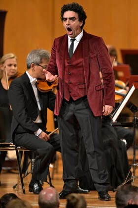 25.09.2022, Internationales Klassikfestival Festival der Nationen 2022 im Kurhaus Bad Wörishofen im Unterallgäu, Gala-Konzert mit Sänger Rolando Villazon (Tenor), Sängerin Emily Pogorelc (Sopran), Philharmonie Baden-Baden 25.09.2022, Klassikfestival Bad Wörishofen 25.09.2022, Klassikfestival Bad Wörishofen