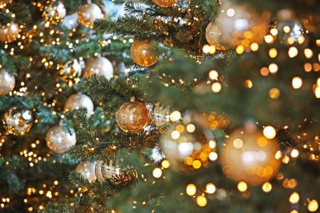 Energiekrise, Deutsche Umwelthilfe, Bundesgeschaeftsfuehrer (Bundesgeschäftsführer) Juergen (Jürgen) Resch fordert dazu auf, auf Weihnachtsbeleuchtung zu verzichten. Die Festlich, Weihnachtlich geschmueckte City Galerie in Siegen Feature Fotos Weihnachtsshopping am 04.12.2017 in Siegen Deutschland. *** Energy crisis, German Environmental Aid, Federal Managing Director Federal Managing Director Juergen Jürgen Resch calls for doing without Christmas lights The Festive, Christmas decorated City Galerie in Siegen Feature Photos Christmas shopping on 04 12 2017 in Siegen Germany