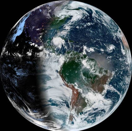 News Themen der Woche KW39 News Bilder des Tages September 26, 2022, MODIS NOAA, EARTH ORBIT: A full Earth view of Hurricane Ian as it moves across western Cuba as a Category 1 and expected to strengthen as it moves into the warm waters of the Gulf of Mexico as seen from the GEOS NOAA satellite, September 26, 2022 in Earth Orbit. MODIS NOAA EARTH ORBIT - ZUMAp138 20220926_zaa_p138_011 Copyright: xGeosxNoaa Noaax