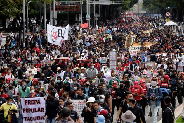 September 26, 2022, Mexico City, Mexico: Persons take part during the demonstration to demnad justice for the crime as part of the 8th anniversary of the forced disappearance of the 43 normalistas of Ayotzinapa Zocalo in Mexico City. on September 26, 2022 in Mexico City, Mexico. Mexico City Mexico - ZUMAe321 20220926_zia_e321_055 Copyright: xLuisxBarronxEyepixxGroupx
