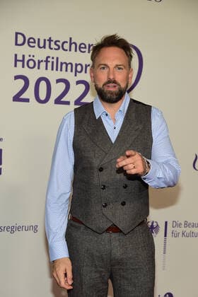 Verleihung des 20. Deutschen Hörfilmpreises Steven Gätjen, Moderatoer Verleihung des 20. Deutschen Hörfilmpreises 2022 in cen BOLLE Festsäle am Spree-Bogeni n Berlin am 27.09.2022