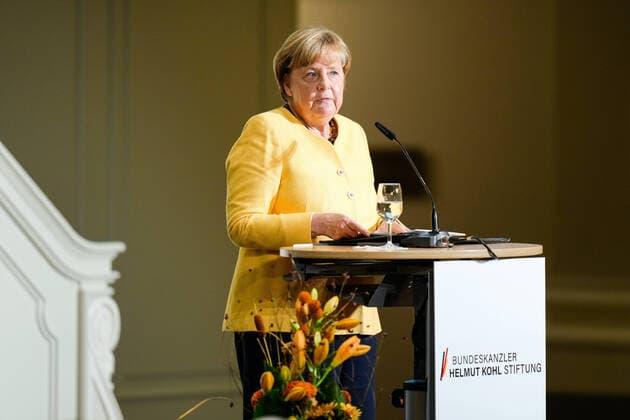 News Themen der Woche KW39 News Bilder des Tages Eroeffnungsveranstaltung der Bundeskanzler Helmut Kohl Stiftung Aktuell, 27.09.2022, Berlin, Dr. Angela Merkel, Bundeskanzlerin a. D. im Portrait bei ihrer Rede bei der Eroeffnungsveranstaltung der Bundeskanzler Helmut Kohl Stiftung in der Franzoesischen Friedrichstadtkirche in Berlin-Mitte Berlin Berlin Deutschland *** Opening event of the Chancellor Helmut Kohl Foundation Current, 27 09 2022, Berlin, Dr Angela Merkel, Chancellor a D in portrait during her speech at the opening event of the Chancellor Helmut Kohl Foundation in the Franzoesische Friedrichstadtkirche in Berlin Mitte Berlin Germany
