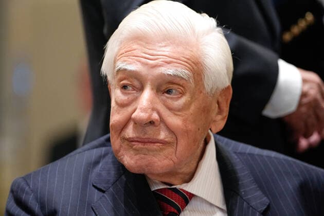 Eroeffnungsveranstaltung der Bundeskanzler Helmut Kohl Stiftung Aktuell, 27.09.2022, Berlin, Christian Schwarz-Schilling deutscher Politiker und Unternehmer, ehemaliger Bundesminister fuer das Post- und Fernmeldewesen Bundesminister fuer Post und Telekommunikation bei der Eroeffnungsveranstaltung der Bundeskanzler Helmut Kohl Stiftung in der Franzoesischen Friedrichstadtkirche in Berlin-Mitte Berlin Berlin Deutschland *** Opening event of the Federal Chancellor Helmut Kohl Foundation Current, 27 09 2022, Berlin, Christian Schwarz Schilling German politician and entrepreneur, former Federal Minister for the Post and Telecommunications Federal Minister for the Post and Telecommunications at the opening event of the Federal Chancellor Helmu
