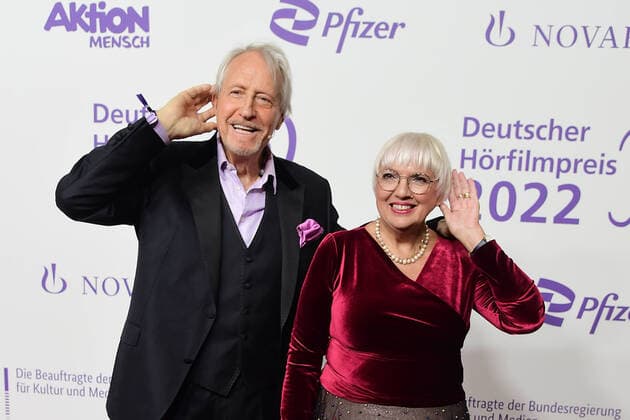 Entertainment Themen der Woche KW39 Entertainment Bilder des Tages Verleihung des 20. Deutschen Hörfilmpreises Reiner Schöne, Claudia Roth Verleihung des 20. Deutschen Hörfilmpreises 2022 in den BOLLE Festsäle am Spree-Bogeni n Berlin am 27.09.2022 *** Award of the 20 German Hearing Film Award Reiner Schöne, Claudia Roth Award of the 20 German Hearing Film Award 2022 in the BOLLE Festsäle am Spree Bogeni n Berlin on 27 09 2022 Photopress Mueller Photopress Mueller