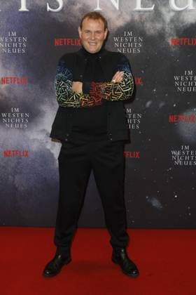 Deutschlandpremiere Netflix von - Im Westen nichts Neues Devid Striesow auf dem roten Teppich bei der Deutschlandpremiere Netflix von - Im Westen nichts Neues - im Kino International in Berlin. *** German premiere Netflix of Im Westen nichts Neues Devid Striesow on the red carpet at the German premiere Netflix of Im Westen nichts Neues at Kino International in Berlin Copyright: xEventpressxGolejewskix
