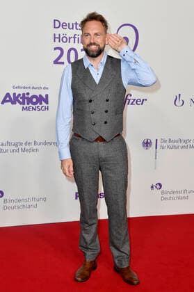 Steven Gätjen bei der Verleihung des 20. Deutschen Hörfilmpreises 2022 in den Bolle Festsälen am Spree-Bogen. Berlin, 27.09.2022