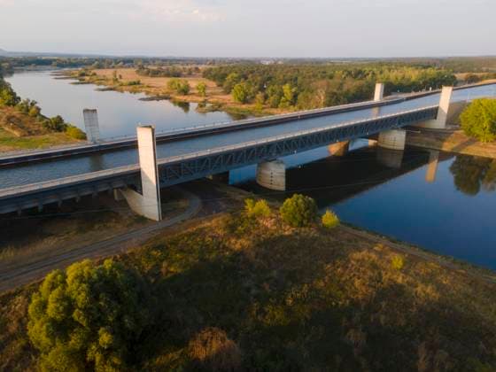  Drohnenaufnahme, Wasserstraßenkreuz Magdeburg, Kanalbrücke, Mittellandkanal, Elbe, Magdeburg, Sachsen-Anhalt, Deutschland, Europa *** drone shot, Waterway intersection Magdeburg, canal bridge, Mittelland Canal, Elbe, Magdeburg, Saxony stop, Germany, Europe Copyright: imageBROKER/FraukexScholz ibxsco08557636.jpg