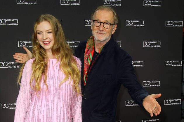 Entertainment Themen der Woche KW39 Pheline Roggan und Peter Lohmeyer bei der Eroeffnung vom Filmfest Hamburg im Cinemaxx Dammtor am 29.09.2022 in Hamburg Eroeffnung Opening vom Filmfest Hamburg 2022 *** Pheline Roggan and Peter Lohmeyer at the opening of Filmfest Hamburg at Cinemaxx Dammtor on 29 09 2022 in Hamburg Opening of Filmfest Hamburg 2022 