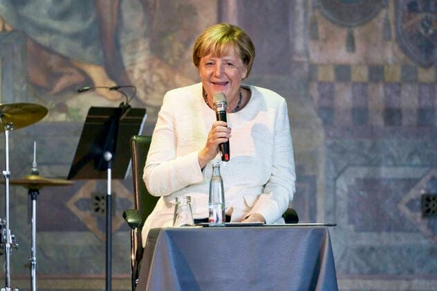 News Themen der Woche KW39 News Bilder des Tages Angela Merkel beim Festakt zum 1100-jährigen Stadtjubiläum von Goslar in der Kaiserpfalz. Goslar, 29.09.2022 *** Angela Merkel at the ceremony for the 1100th anniversary of the city of Goslar in the imperial palace Goslar, 29 09 2022 Foto:xU.xStammx xFuturexImage