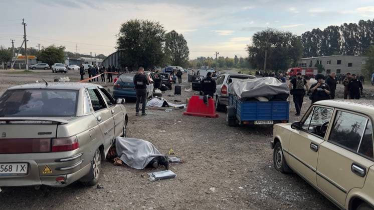 Ukraine-Krieg, Jahrestag der Invasion, Chronologie der Ereignisse, Archivbilder News Bilder des Tages Aftermath of a Russian attack on evacuation convoy near the city of Zaporizhzhia, Ukraine, on September 30, 2022. (CTKxPhoto PavelxNemecek) CTKPhotoF202209300415801 