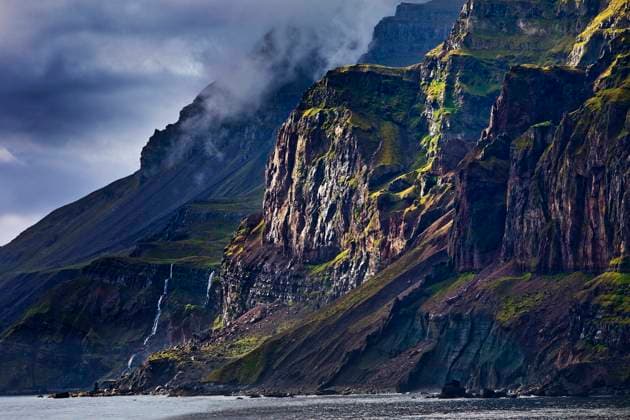 IS_Seydisfjoerdur_17.tif Steilkueste am Fjord, Seydisfjoerdur, Ostisland, Island, Europa Copyright: xZoonar.com StefanxZiesex zoonar_18941001