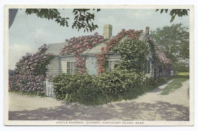 Castle Bandbox, Sconset, Nantucket Island, Mass. still image. Postcards. 1898 - 1931. The Miriam and Ira D. Wallach Division of Art, Prints and Photographs: Photography Collection. Houses , Massachusetts , Siasconset, Nantucket Island (Mass.), Siasconset (Mass.) Copyright: xpiemagsx nyplsipiepostcard28092022-354 !ACHTUNG AUFNAHMEDATUM GESCHÄTZT!