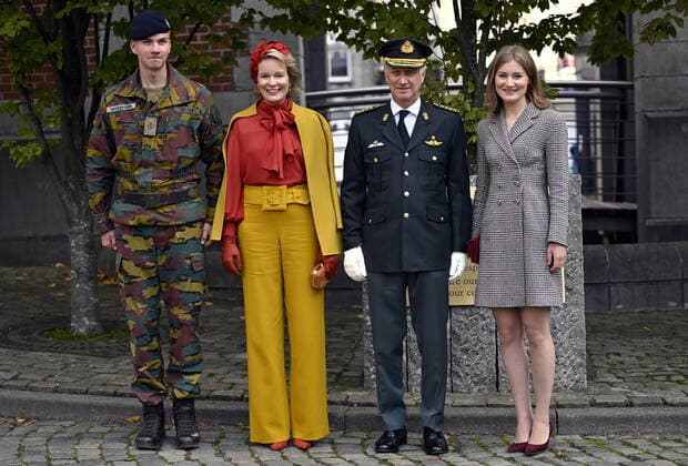 Entertainment Themen der Woche KW39 Entertainment Bilder des Tages Prince Gabriel, Queen Mathilde of Belgium, King Philippe - Filip of Belgium and Crown Princess Elisabeth pictured during the Blue Berets parade during which the first-year students of the Royal Military Academy, who successfully completed the military initiation phase, are presented with a blue beret, in Brussels, Friday 30 September 2022. Prince Gabriel is a first-year student at the Royal Military Academy (KMS-ERM - Koninklijke Militaire School - Ecole Royale Militaire, this year.  ERICxLALMAND 46056163