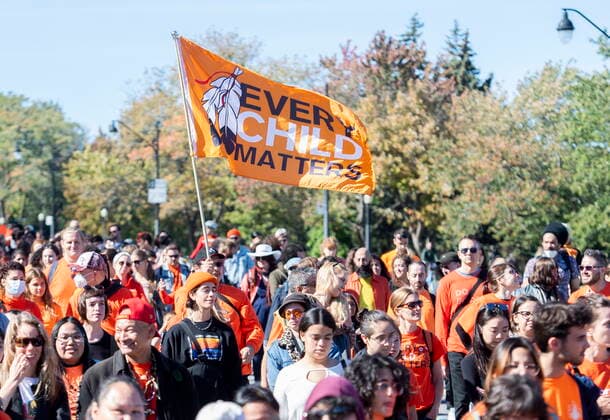 September 30, 2022, Montreal, PQ, Canada: People take part in a march on National Day for Truth and Reconciliation in Montreal, Friday, September 30, 2022. Montreal Canada  - ZUMAc35_ 20220930_zaf_c35_091 Copyright: xGrahamxHughesx