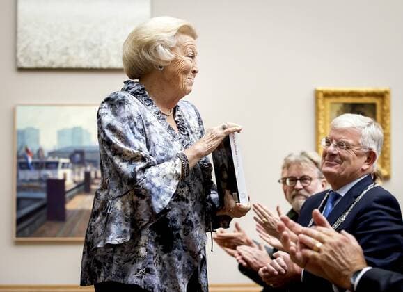 Bilder des Jahres 2022, Entertainment 10 Oktober Entertainment Themen der Woche KW39 Entertainment Bilder des Tages 2022-10-01 16:05:29 THE HAGUE - Princess Beatrix during the opening of the anniversary exhibition 175 years Pulchri Studio. Pulchri Studio was founded on January 23, 1847 by the painters Hardenberg, Roelofs, Van Hove and Weissenbruch to promote the interests of the visual arts and hold art appreciations. In 1901, the current location on Lange Voorhout in The Hague was taken into use. ANP KOEN VAN WEEL netherlands out - belgium out *** 2022 10 01 16 05 29 THE HAGUE Princess Beatrix during the opening of the anniversary exhibition 175 years Pulchri Studio Pulchri Studio was founded on January 23, 1847 by the painters Hardenberg, Roelofs, Van Hove and Weissenbruch to promote the interests of the visual arts and hold art appreciations In 1901,  Copyright: xx x455611739x originalFilename: 455611739.jpg
