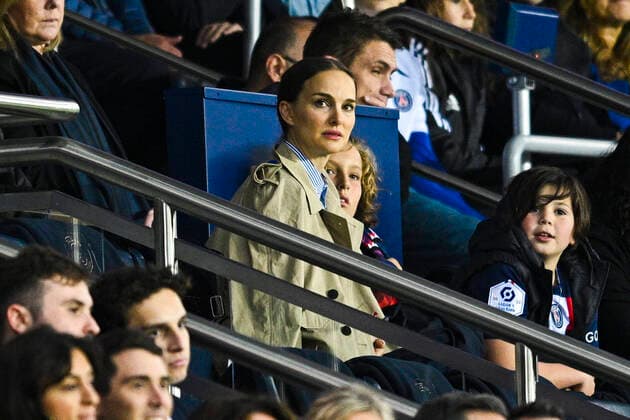 Bilder des Jahres 2022, Entertainment 10 Oktober Entertainment Themen der Woche KW39 Entertainment Bilder des Tages Natalie Portman CELEBRITES : PSG vs Nice - Ligue1 Uber Eats - 01 10 2002 JBAutissier Panoramic 