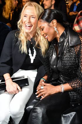 Defile Walk your Wourth l Oreal Paris. Walk your Worth Show L Oreal during Paris Fashion Week. 284741 2022-10-02 Paris France Campbell, Naomi; Lefebure, Estelle  Copyright: xSergexArnalx xStarfacex STAR_284741_005