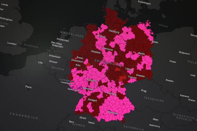 Dashboard des RKI, die 7-Tage-Inzidenz liegt nun bei 471,1 7-Tage-Inzidenz, Dashboard des RKI auf einem Monitor am 03.10.2022 in Siegen Deutschland.