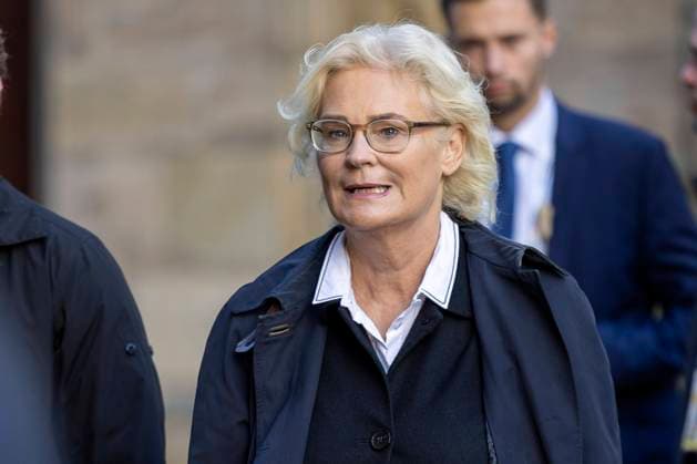 Christine Lambrecht bei der Ankunft am Erfurter Dom zum Gottesdienst und Festakt zum Tag der Deutschen Einheit. Erfurt, 03.10.2022 *** Christine Lambrecht arriving at Erfurt Cathedral for church service and ceremony on German Unity Day Erfurt, 03 10 2022 Foto:xM.xKremerx xFuturexImage