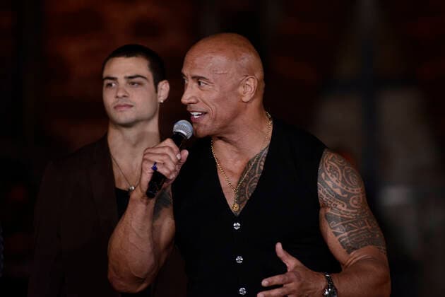 October 3, 2022, Mexico City, Mexico: Actor Dwayne Johnson attends the Back carpet of Black Adam fan event at Diego Rivera Museum. on October 3, 2022 in Mexico City, Mexico. Mexico City Mexico - ZUMAe321 20221003_zia_e321_013 Copyright: xCarlosxTischlerxEyepixxGroupx