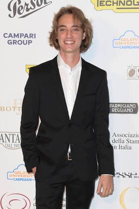 October 4, 2022, Rome, Italy: Luca Vergoni attends at the red carpet of the Globo d oro award 2022 at the Auditorium Parco Della Musica. Rome Italy - ZUMAs197 20221004_zaa_s197_394 Copyright: xCartellixMariox