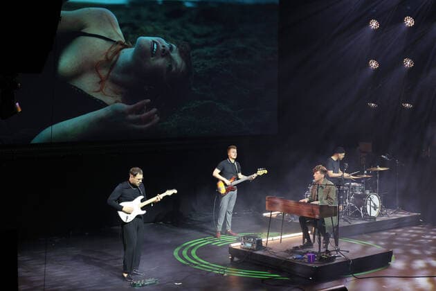 04.10.2022, Berlin - Deutschland. Preis für Popkultur, Event im Admiralspalast, es spielen byelian.