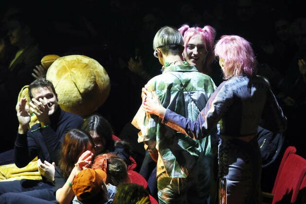 04.10.2022, Berlin - Deutschland. Preis für Popkultur, Event im Admiralspalast. Blond gewinnt in der Kategorie Schönste Geschichte .
