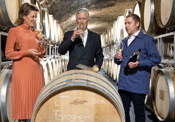 Entertainment Themen der Woche KW40 Entertainment Bilder des Tages Belgisches Königspaar Philippe und Mathilde besuchen Weingut von Winning, Rheinland-Pfalz Queen Mathilde of Belgium, King Philippe - Filip of Belgium and Von Winning Winery s owner Stephan Attman pictured during a visit to the Von Winning Winery - Deidesheim, part of an official visit of the Belgian Royal Couple to the Federal Republic of Germany and Rhineland-Palatinate, Wednesday 05 October 2022, in Deidesheim.  BENOITxDOPPAGNE 46345423