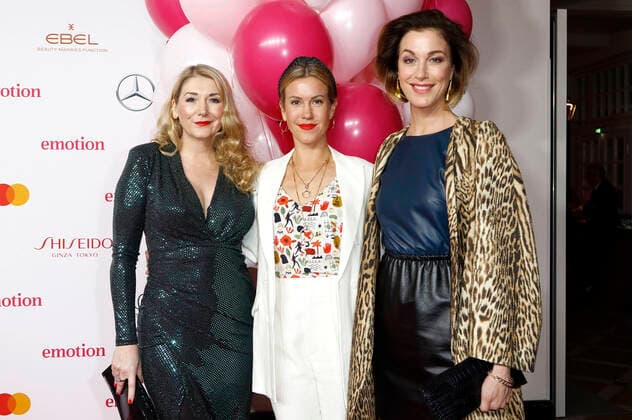 Sandra Quadflieg, Wolke Hegenbarth und Julia Stinshoff bei der 11. Verleihung des EMOTION Award 2022 im Curio Haus. Hamburg, 05.10.2022