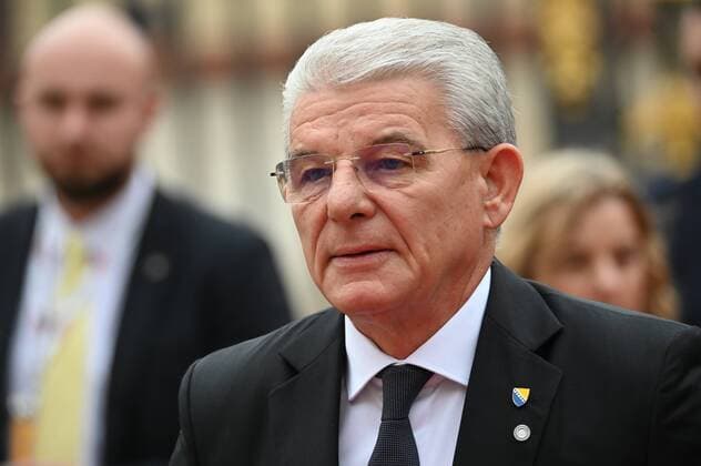 Czech Republic European Political Community Summit Participants Arrival 8290970 06.10.2022 President of Bosnia and Herzegovina Sefik Dzaferovic arrives to take part in the inaugural meeting of the European Political Community (EPC) at Prague Castle in Prague, Czech Republic. The summit will be attended by more than 40 European leaders. The brainchild of French President Emmanuel Macron, the EPC serves as a platform for political coordination for European countries. It aims to promote political dialogue and cooperation on issues of common interest to strengthen the continent s security and stability, according to the EU. Stringer Sputnik Prague Czech Republic  Copyright: xStringerx